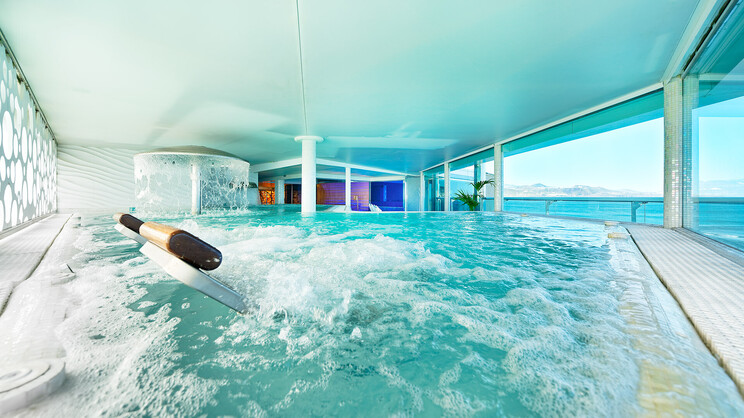 Bull Hotel Reina Isabel & Spa